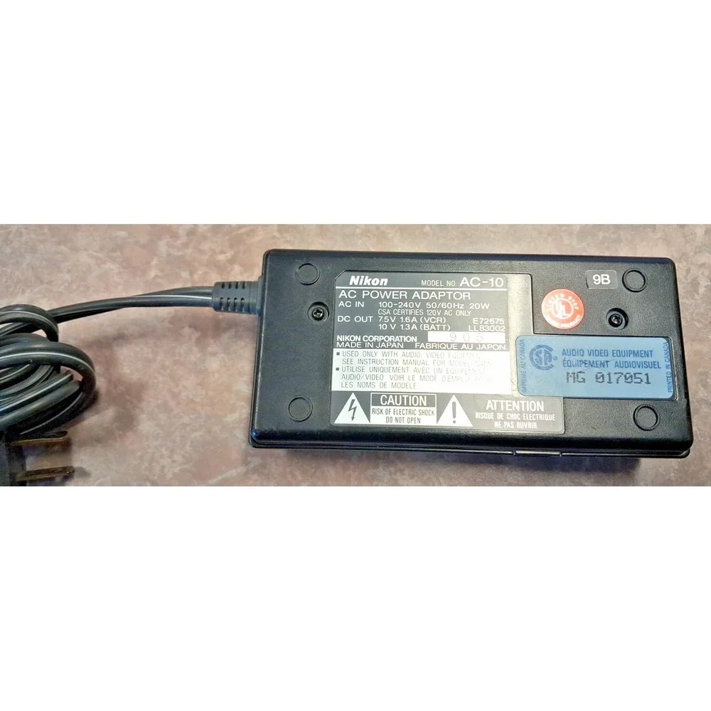 Vintage Nikon ACTION 8 VN-830 8mm Video Camera Recorder